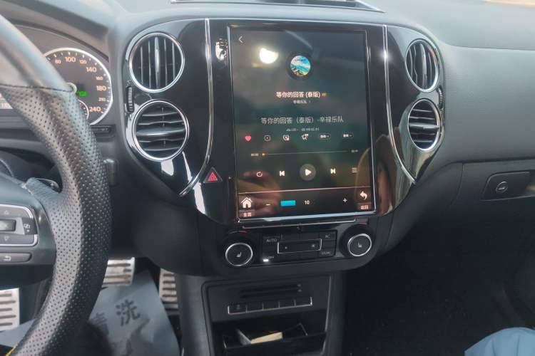 Used Volkswagen Tiguan 2012 2.0 TSI Automatic All-Wheel Drive Elite Edition
