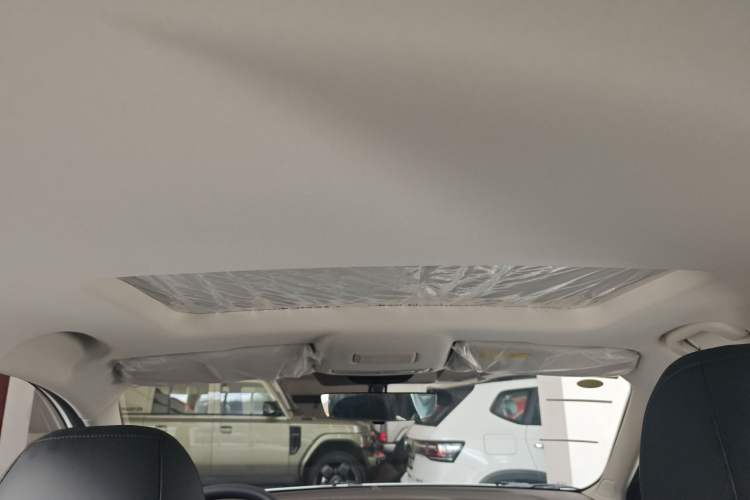 Used Roewe i5 2026 Model 1.5L CVT Luxury Version
