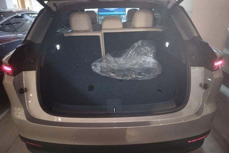 Used Li Auto i6 2025 Model Two-Wheel-Drive Standard Type