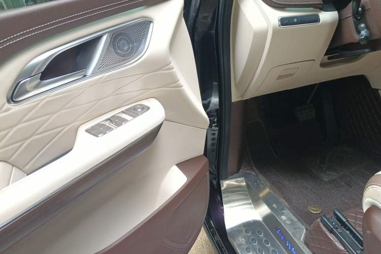 Used Bestune M9 2023 2.0T Ultimate Edition