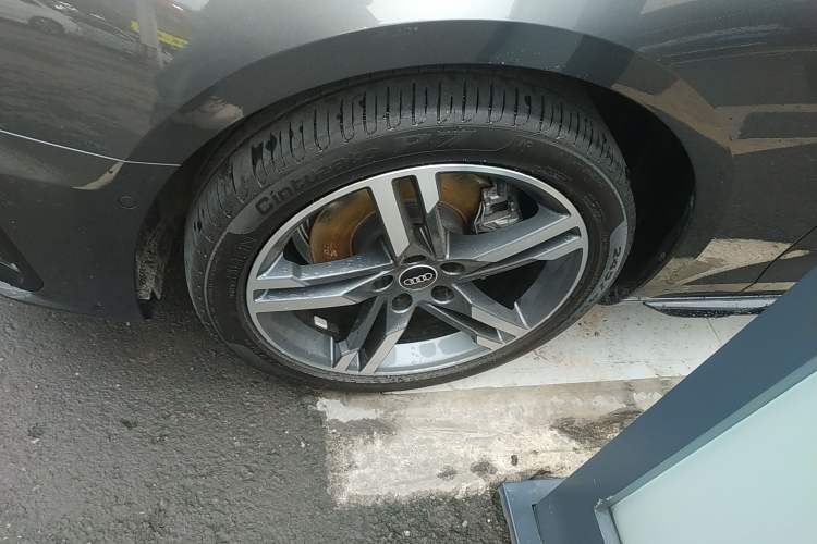 Used Audi A4L 2022 40 TFSI Luxury Dynamic Model
