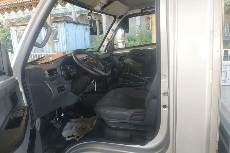 Used Wuling Dragon Truck 2023 2.0L Comfort Version