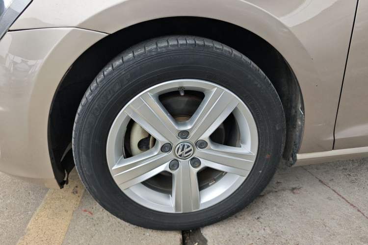 Used Volkswagen Golf 2016 1.6L Automatic Fashion Model