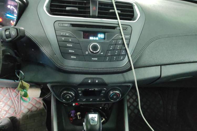 Used Ford Escort 2015 1.5L Automatic Fashion Model
