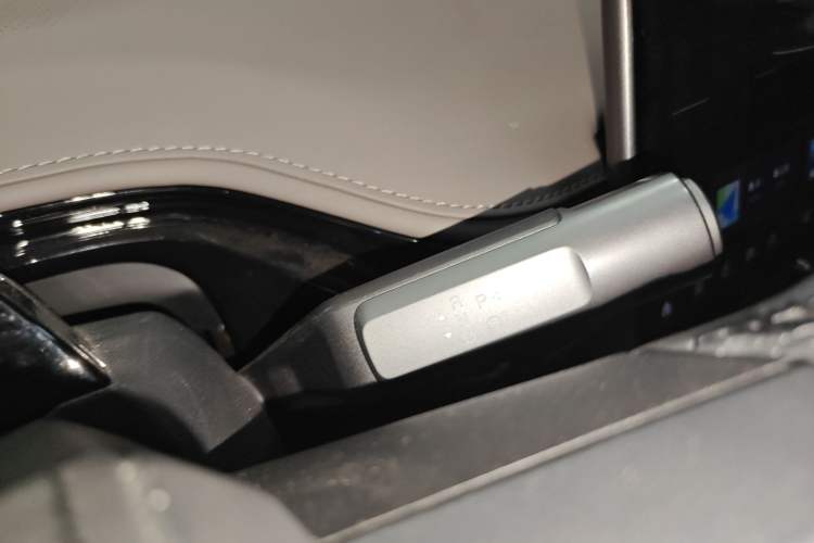 Used Hyptec HT 2024 825 Ultra-High Voltage LiDAR Edition Gear Lever