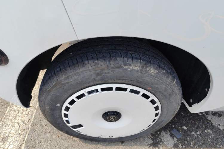 Used Chery QQ Ice Cream 2024 Edition Youth Version 205km Sundae