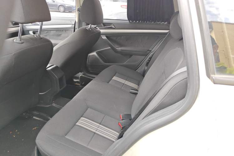 Used Volkswagen Gran Lavida 2015 1.6L Automatic Fashion Edition