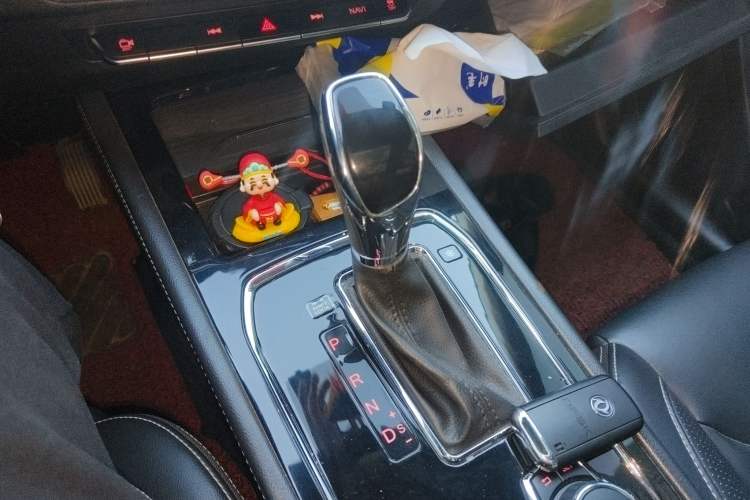 Used Dongfeng Fengon 580 2017 1.5T CVT Smart Style Model Gear Lever