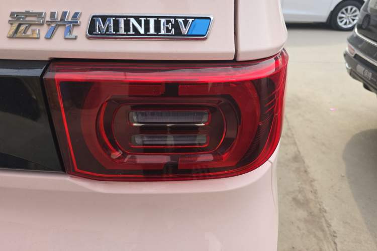 Used Wuling Hongguang MINIEV 2022 Macaron Premium Model – Lithium Iron Phosphate