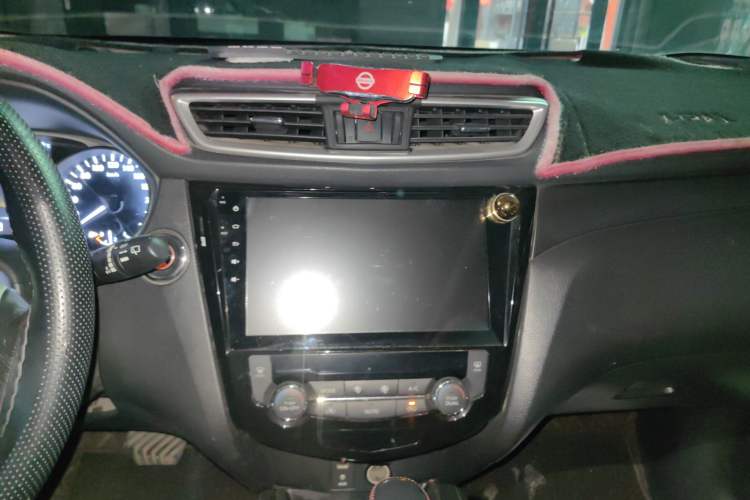 Used Nissan X-Trail 2015 2.0L CVT Comfort MAX Edition 2WD
