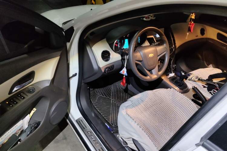 Used Chevrolet Cruze 2015 1.5L Classic SE MT