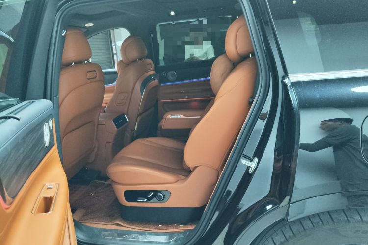 Used Hima AITO M9 2024 Range-Extended Ultra Version 42 kWh 6-Seater Model Left Rear Seat