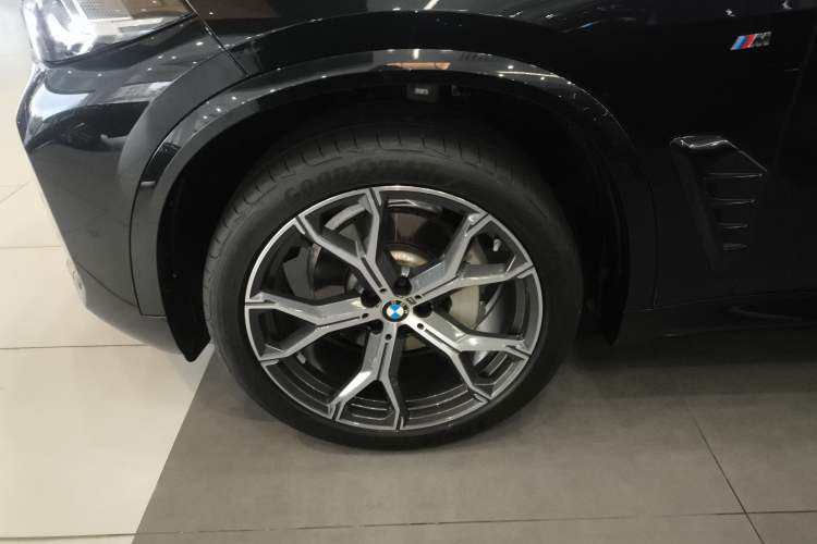 Used BMW X5 2023 xDrive 30Li Luxury M Sport Night Edition Package
