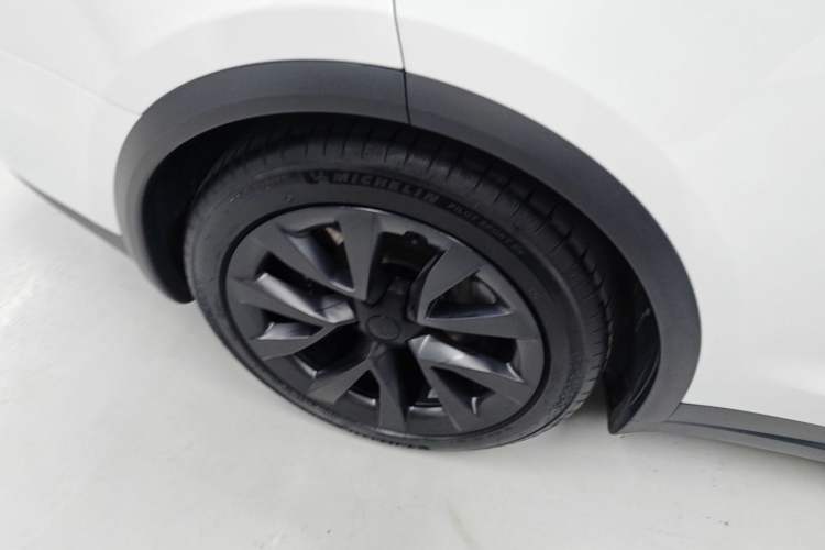 Used Tesla Model X 2023 Dual-Motor All-Wheel-Drive Version