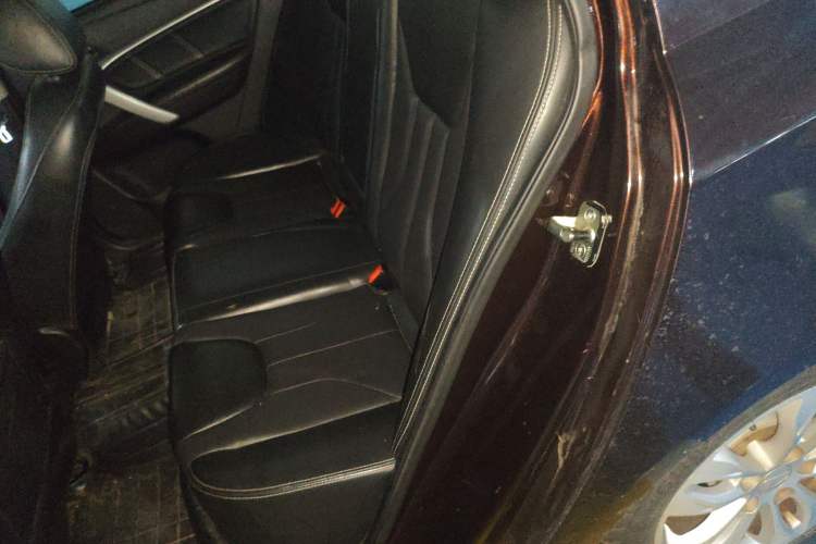 Used Geely Auto Emgrand 2016 Sedan 1.5L Manual Upward Edition