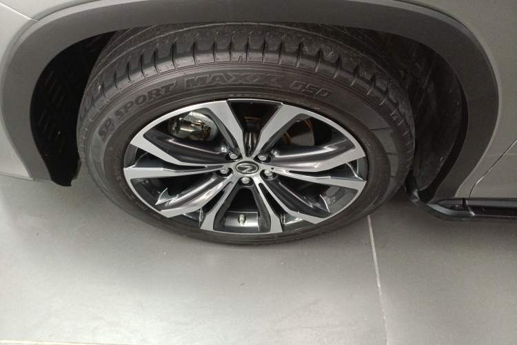 Used Lexus RX 2020 Facelifted 300 4x4 Elegant Edition Left Front Wheel Hub