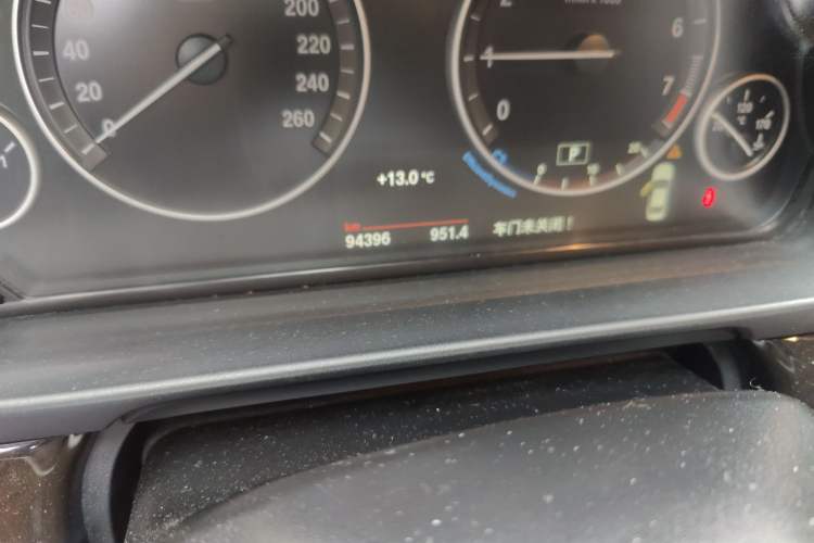 Used BMW 5 Series 2014 525Li Leading Model