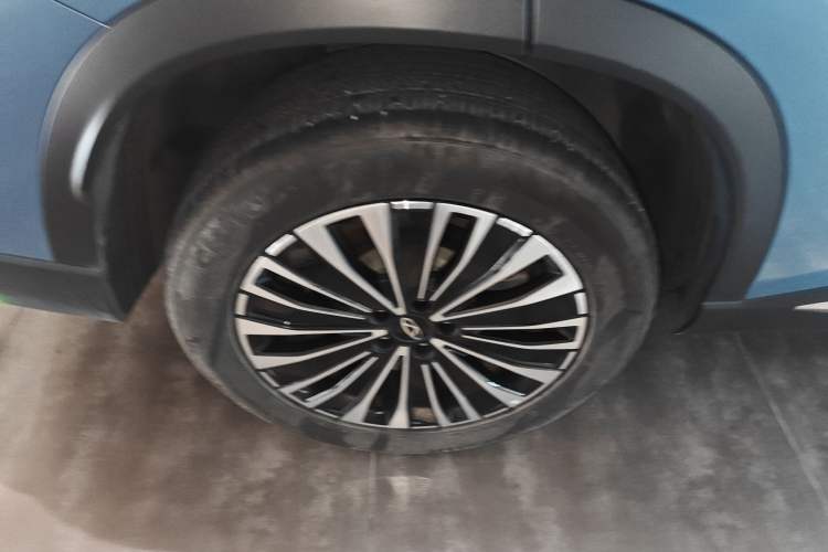 Used Chery Tiggo 8 PLUS C-DM 2025 1.5T 116 km Prestige Version 5 Seats
