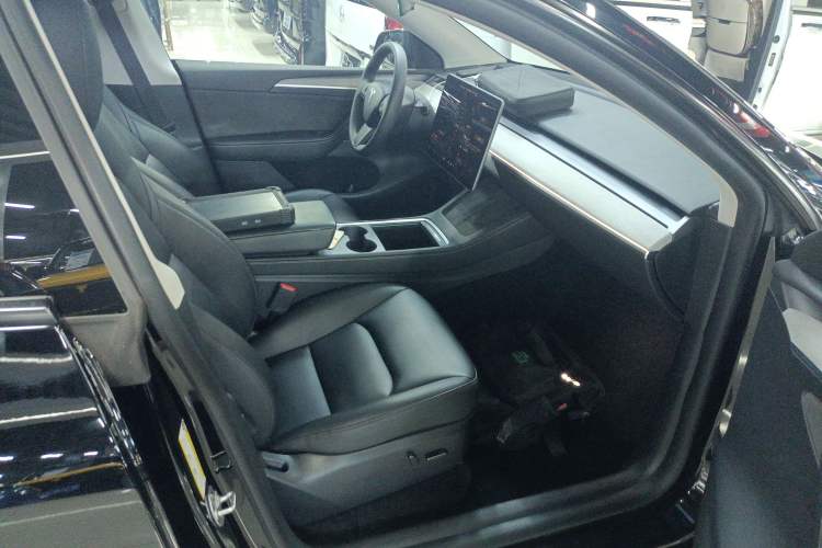 Used Tesla Model Y 2024 Rear-Wheel-Drive Version