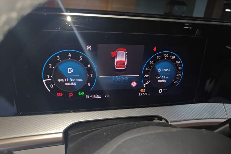 Used Volkswagen Tavendor 2024 380TSI All-Wheel-Drive R-Line Ambition Edition
