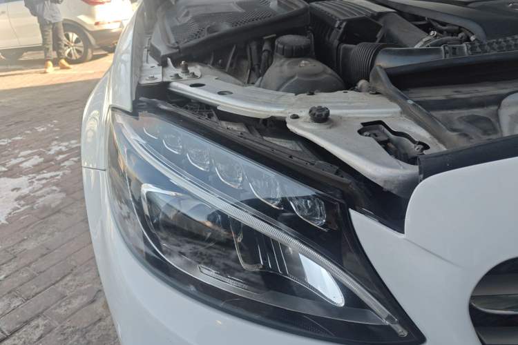 Used Mercedes-Benz C-Class 2018 C 200 L Sport Edition Right Front Headlight