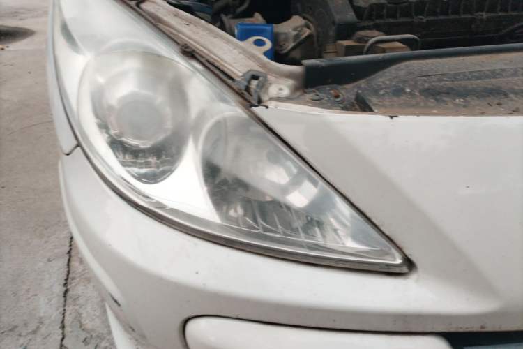 Used Peugeot 307 2010 Sedan 1.6L Automatic Comfort Edition Right Front Headlight