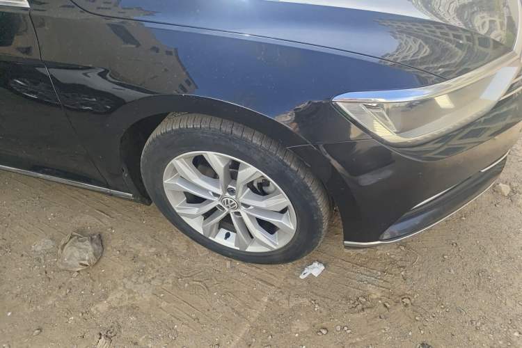 Used Volkswagen Magotan 2019 330TSI DSG Luxury Version China VI Standard Right Front Wheel Hub