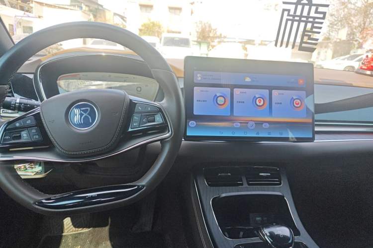 Used BYD Han 2022 DM-i 121KM Prestige Model