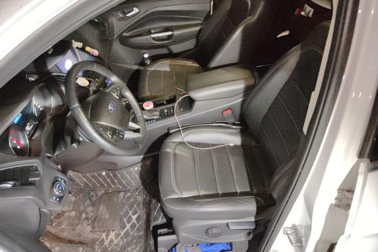 Used Ford Kuga 2017 EcoBoost 180 Two-Wheel-Drive Tiger Leap Model
