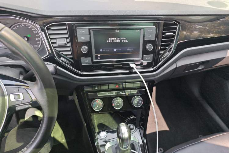 Used Volkswagen T-ROC 2018 280TSI DSG Two-Wheel Drive Comfort Version China VI Standard