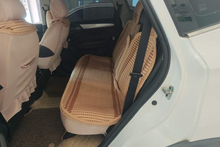 Used Roewe RX5 2016 20T Two-Wheel Drive Automatic Internet Smart Edition
