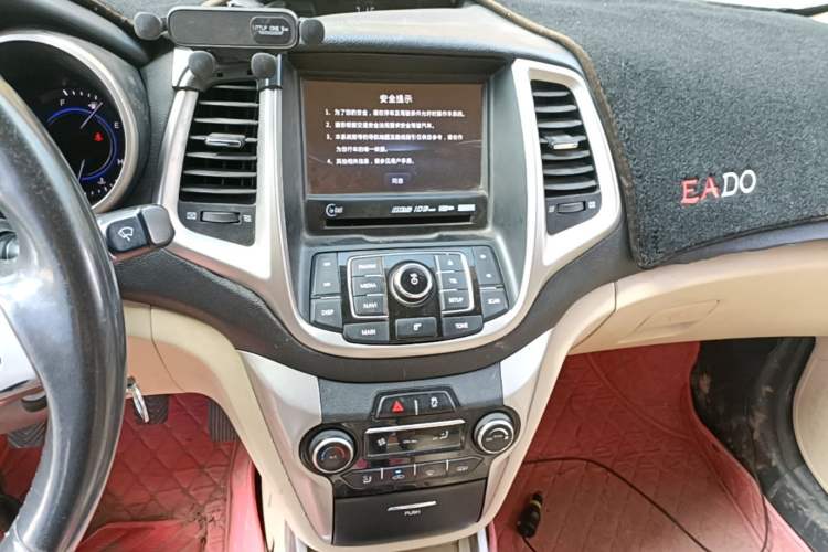 Used CHANGAN Eado 2015 1.6L Manual Luxury Model China IV Standard

