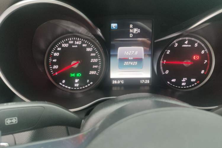 Used Mercedes-Benz C-Class 2015 C 200 L Instrument Cluster