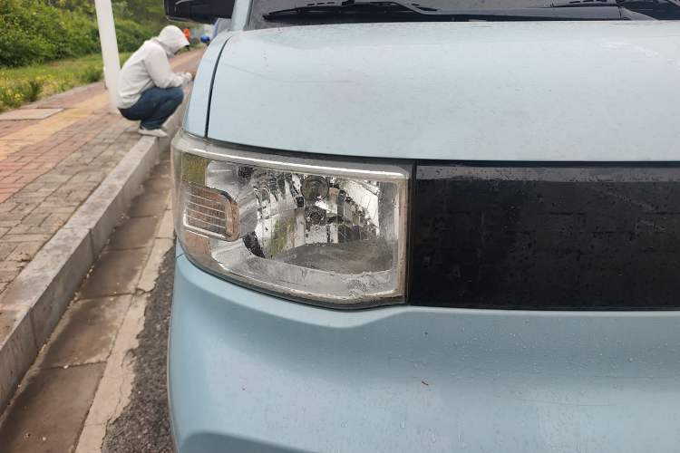 Used Wuling Hongguang MINIEV 2021 Macaron Fashion Edition Lithium-Ion Battery Right Front Headlight