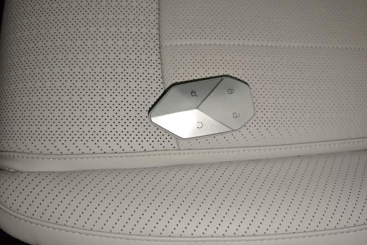 Used Formula Leopard Tai 7 2025 Model 190 km Four-Wheel Drive Ultra Edition Vehicle Key