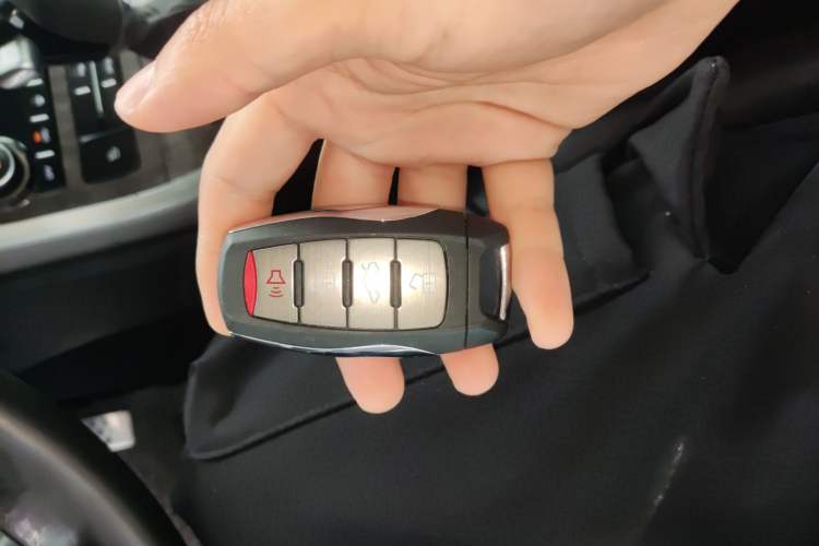 Used Haval H8 2015 2.0T Two-Wheel-Drive Standard Version
