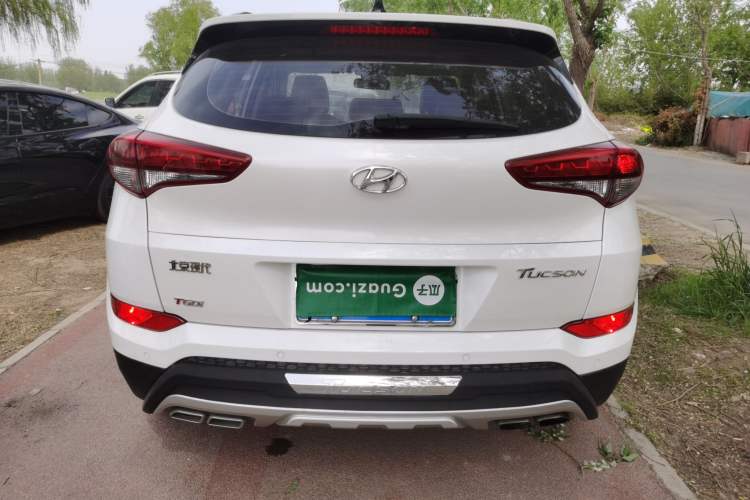 Used Hyundai Tucson 2015 1.6T Dual-Clutch Two-Wheel-Drive Leading Model Rear