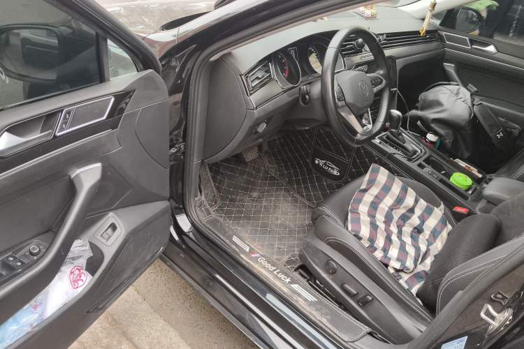 Used Volkswagen Magotan 2020 330TSI DSG Leading Model Driver Seat