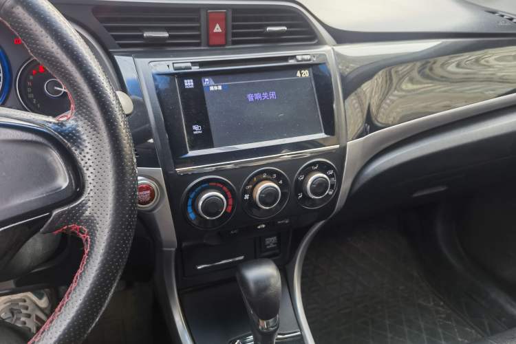 Used Honda Crider 2013 1.8L automatic luxury edition
