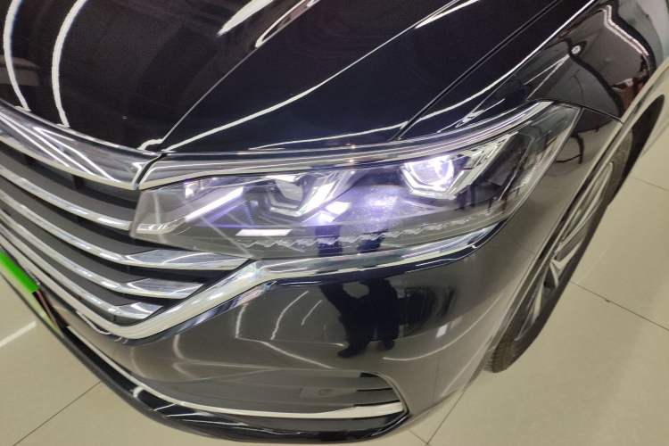 Used Volkswagen Viloran 2024 380TSI Luxury Edition
