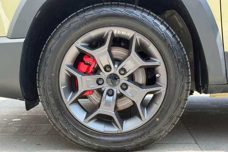 Used Geely Auto Cowboy 2025 1.5TD Fun-Offroad Version Left Front Wheel Hub