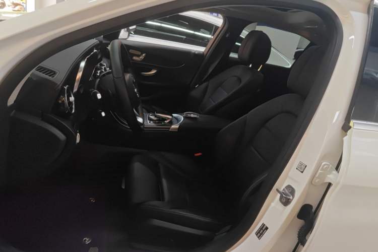 Used Mercedes-Benz C-Class 2017 Facelift C 200 L Sport Edition
