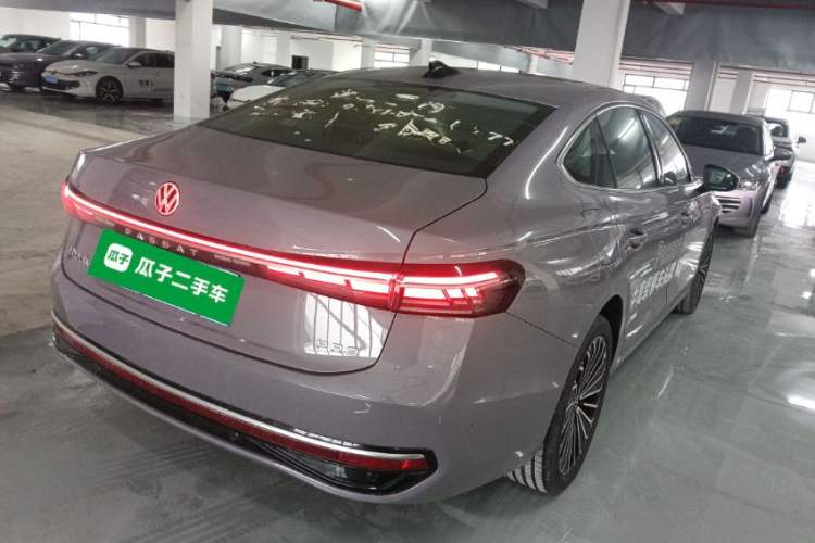 Used Volkswagen Passat 2025 Pro 380TSI Dragon Supreme Edition
