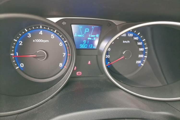 Used Hyundai ix35 2015 2.0L Automatic 2WD Smart Version China V Standard Instrument Cluster