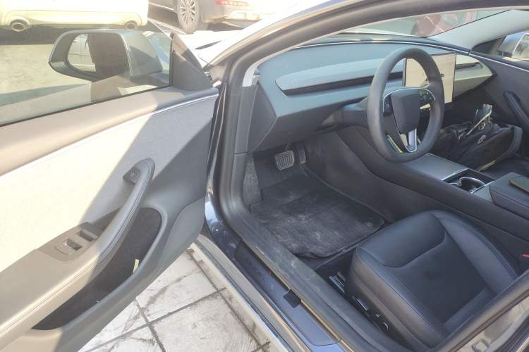 Used Tesla Model 3 2023 Rear-Wheel-Drive Version