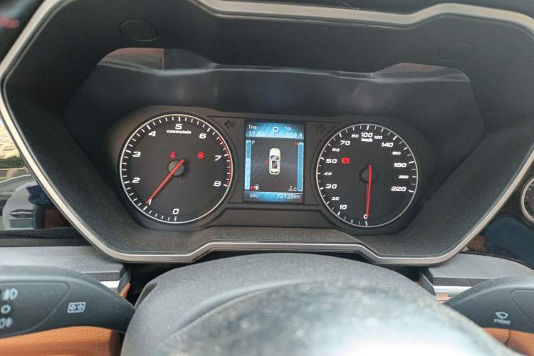 Used Zotye T700 2017 1.8T Dual-Clutch Luxury Model
