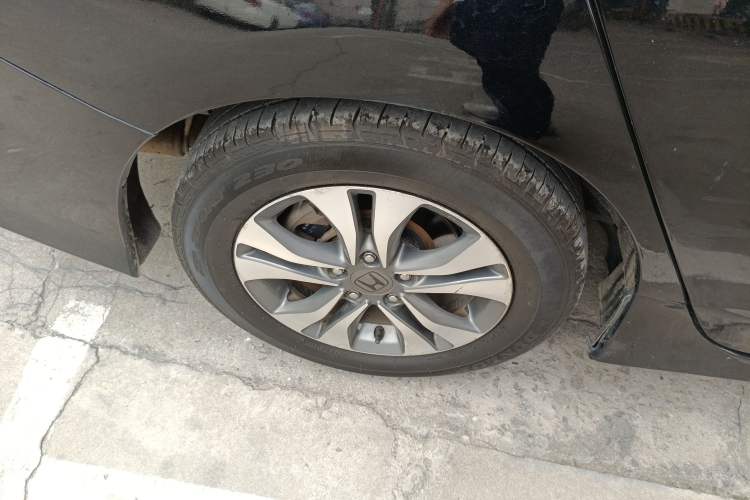 Used Honda Accord 2014 2.0L LX Comfort Edition Right Rear Wheel Hub