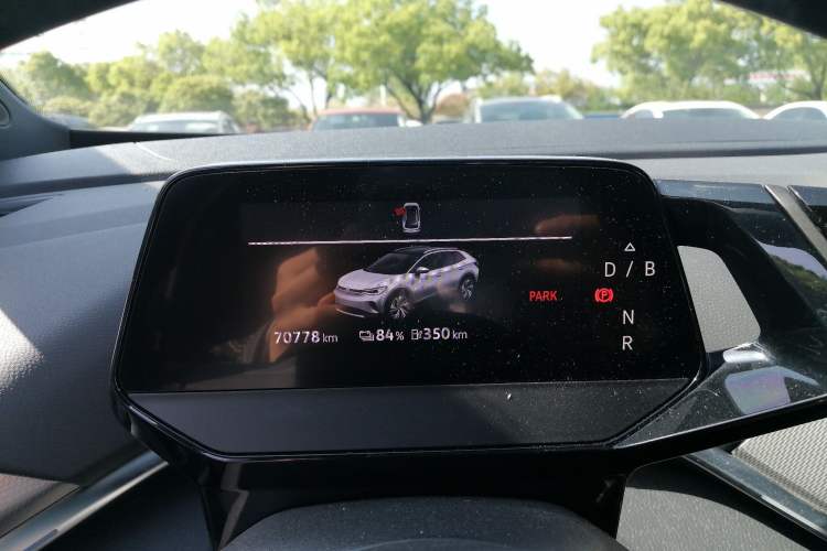 Used Volkswagen ID.4 CROZZ 2021 Long-Range PRO Two-Wheel Drive Version
