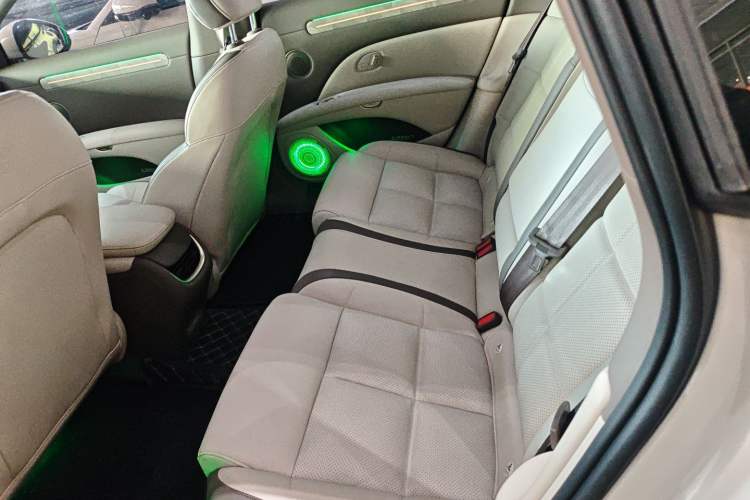 Used IM L6 2025 Max Left Rear Seat