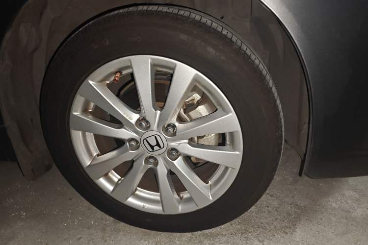 Used Honda Civic 2013 10th Anniversary 1.8L Automatic Luxury Edition Right Front Wheel Hub